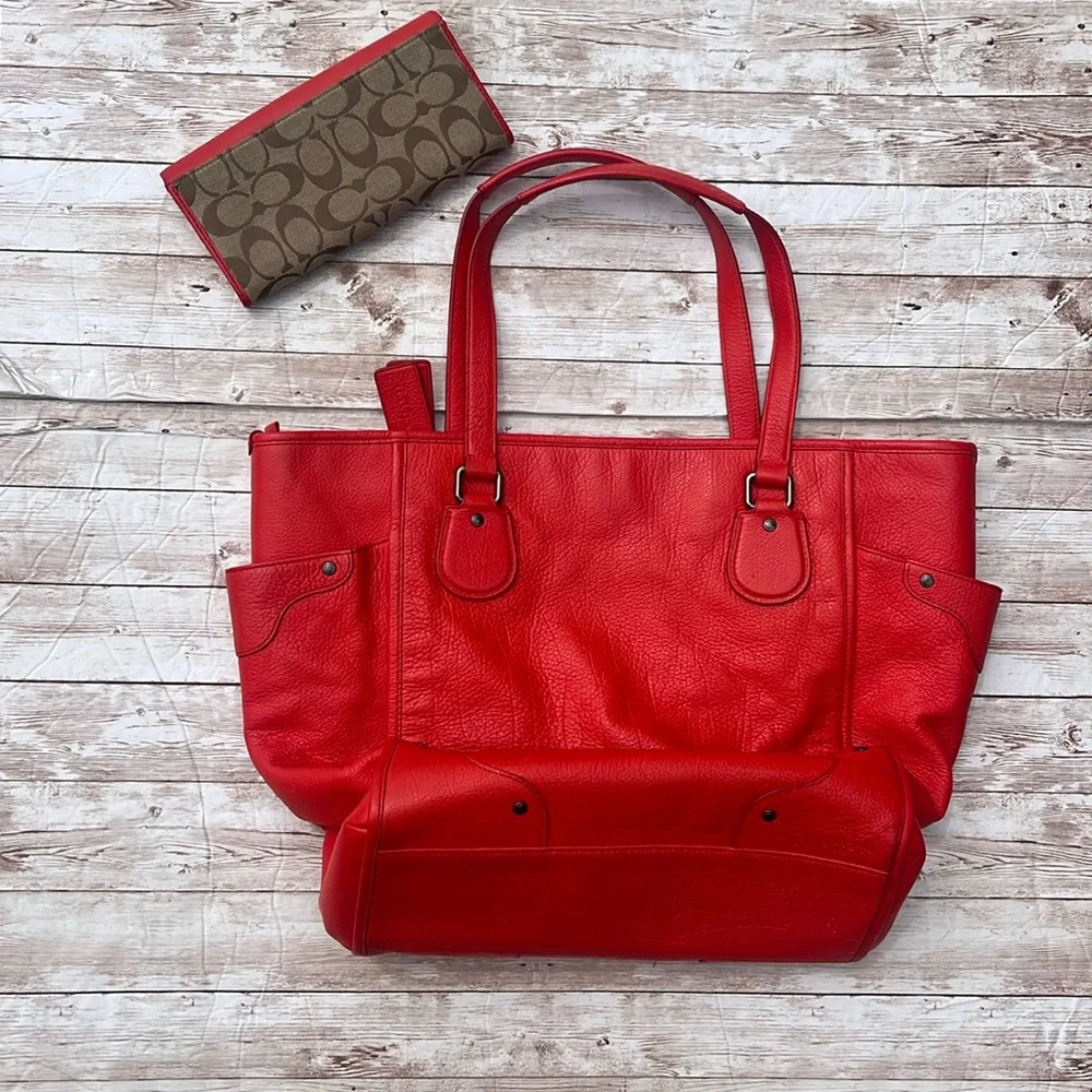 TOTE ONLY Coach Vibrant Red Orange Large Leather Tote